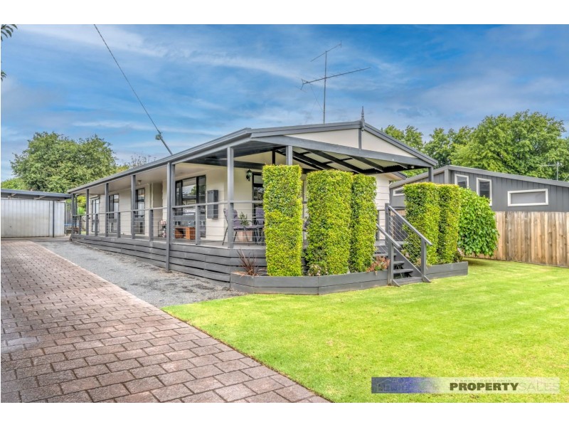 29 Western Avenue, Newborough VIC 3825