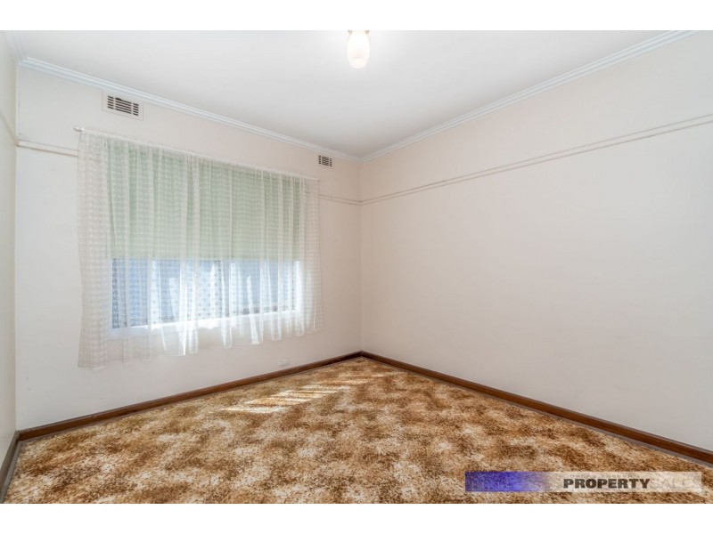 18 Parer Avenue, Moe VIC 3825