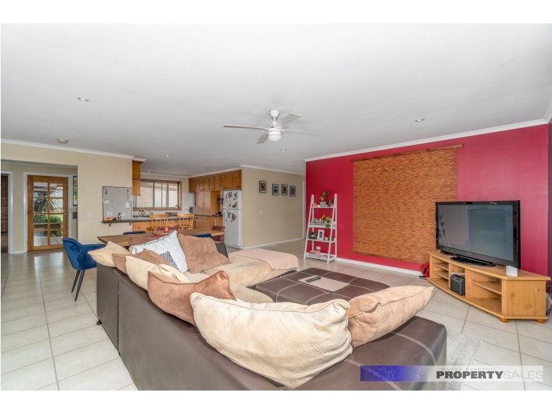 26 Scorpio Drive, Moe VIC 3825