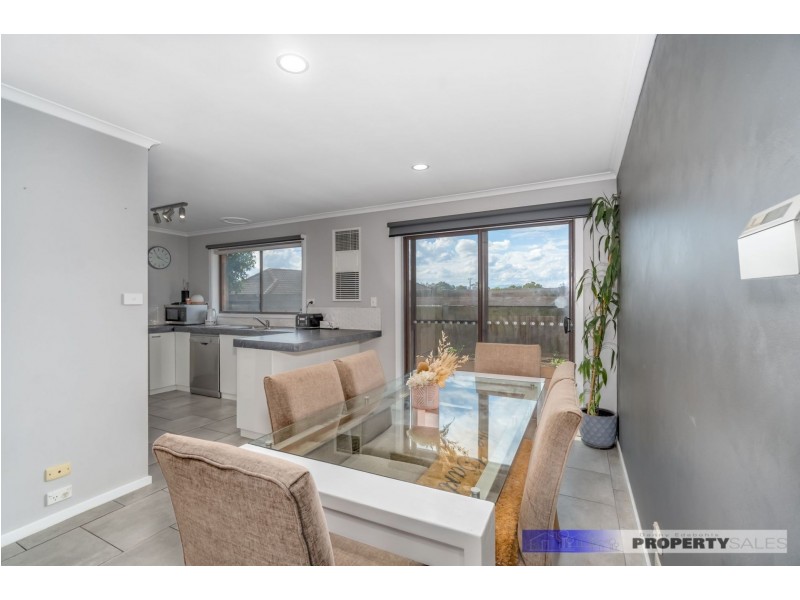 7 Crowe Court, Newborough VIC 3825