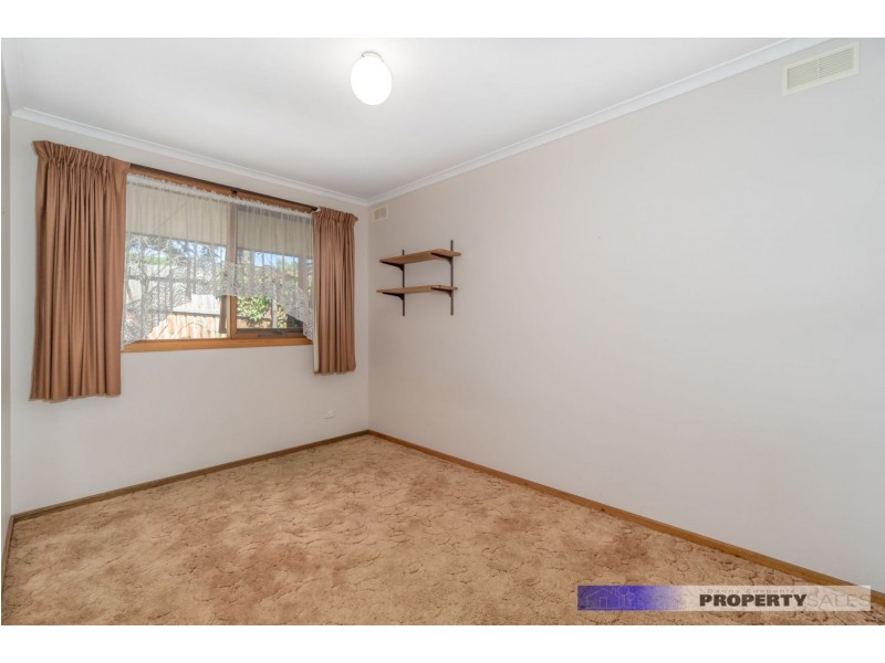 17 Libra Crescent, Moe VIC 3825