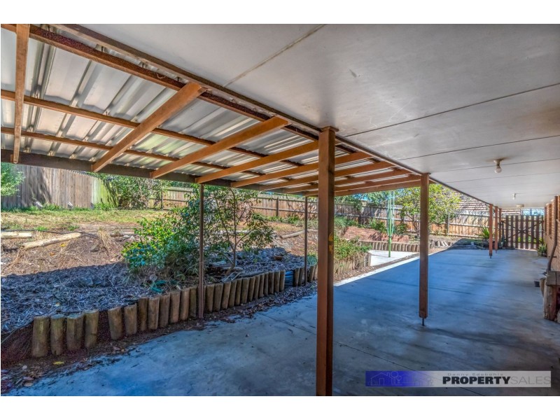 17 Libra Crescent, Moe VIC 3825