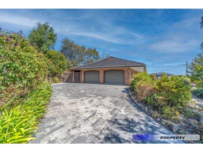 17 Libra Crescent, Moe VIC 3825