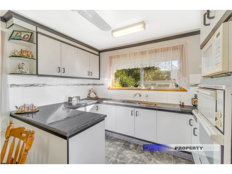 5 Harvey Street, Newborough VIC 3825