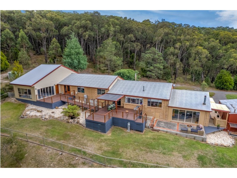 27 Delbridge Drive, Moe South VIC 3825