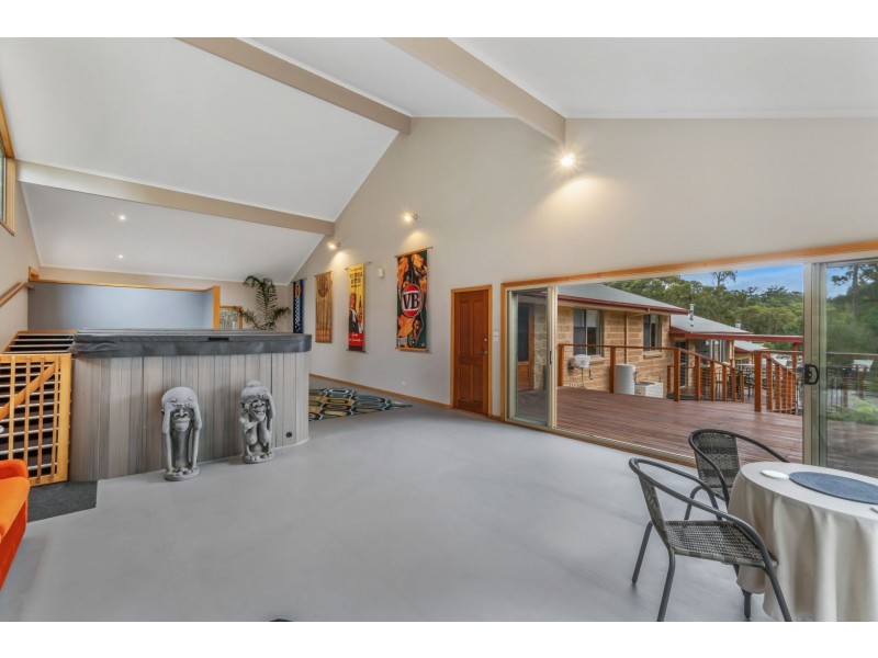 27 Delbridge Drive, Moe South VIC 3825