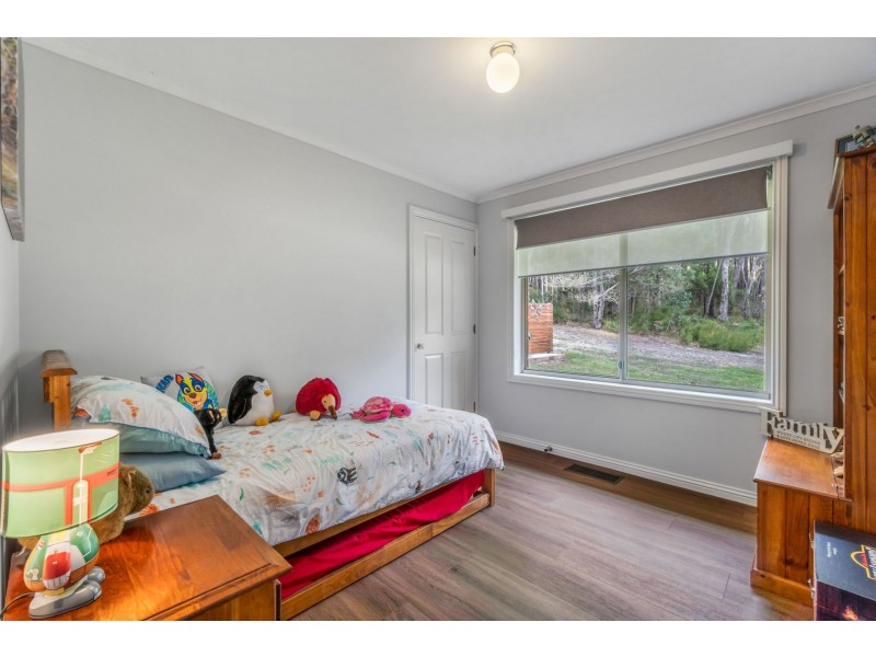 27 Delbridge Drive, Moe South VIC 3825