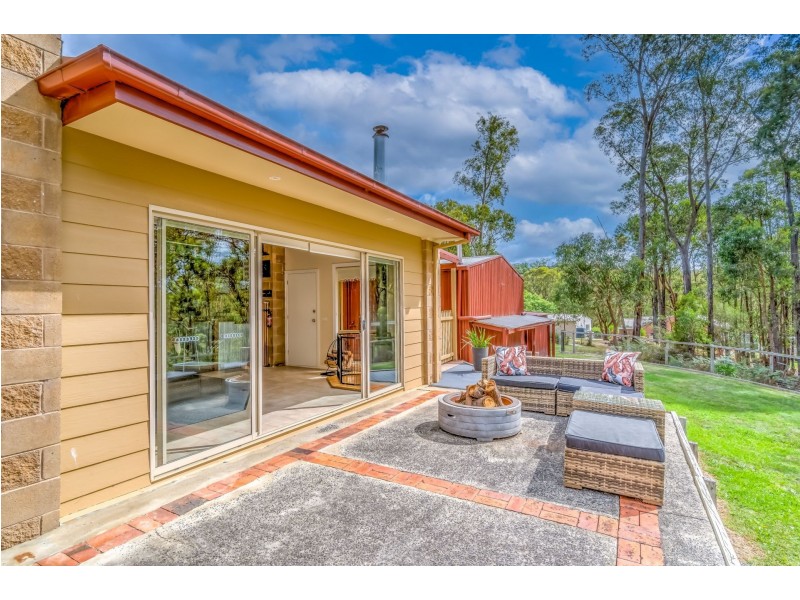 27 Delbridge Drive, Moe South VIC 3825