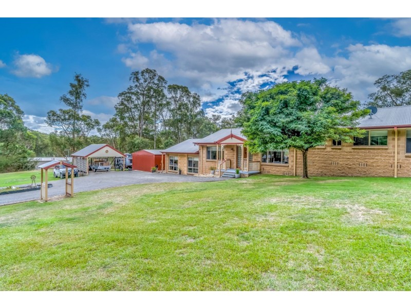 27 Delbridge Drive, Moe South VIC 3825