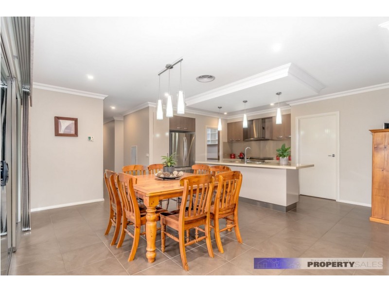 22 Montane Boulevard, Newborough VIC 3825