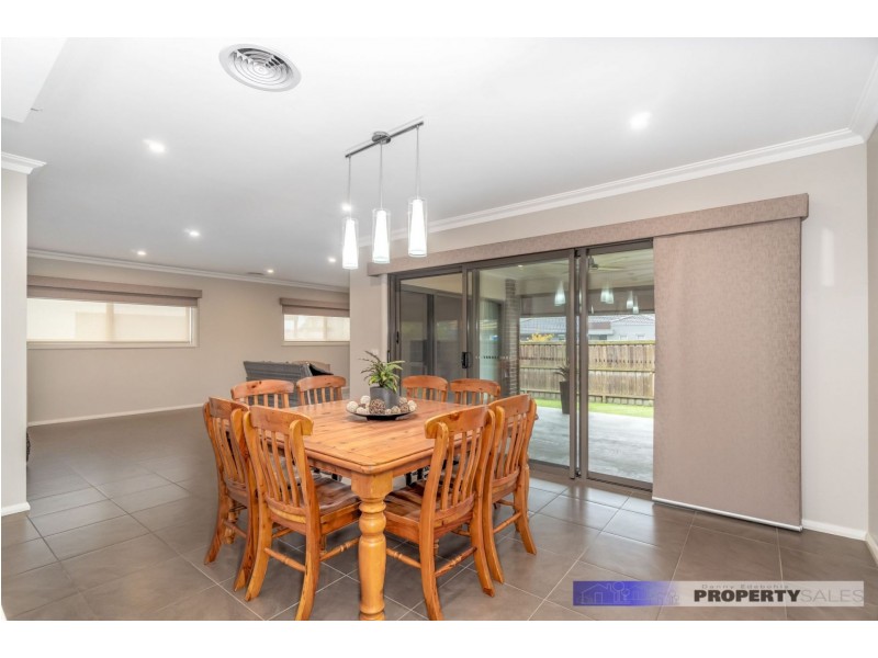 22 Montane Boulevard, Newborough VIC 3825