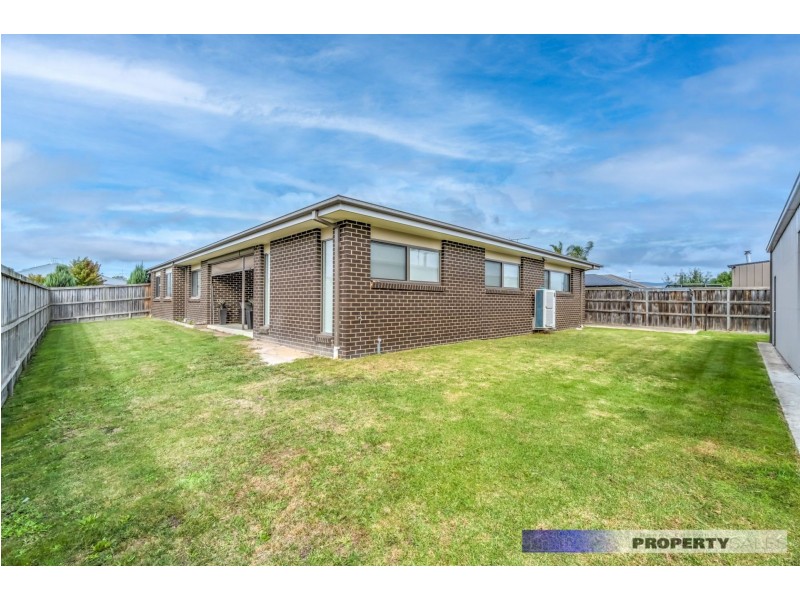22 Montane Boulevard, Newborough VIC 3825