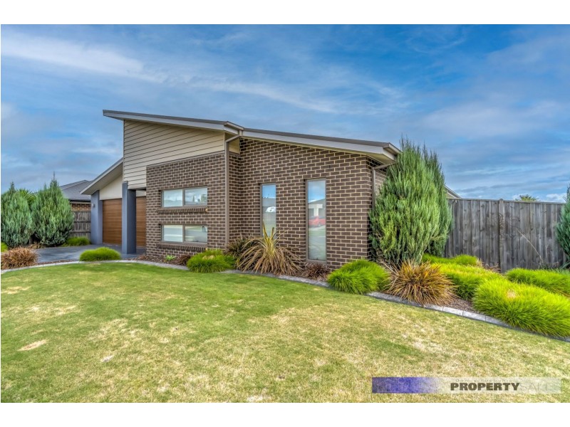 22 Montane Boulevard, Newborough VIC 3825