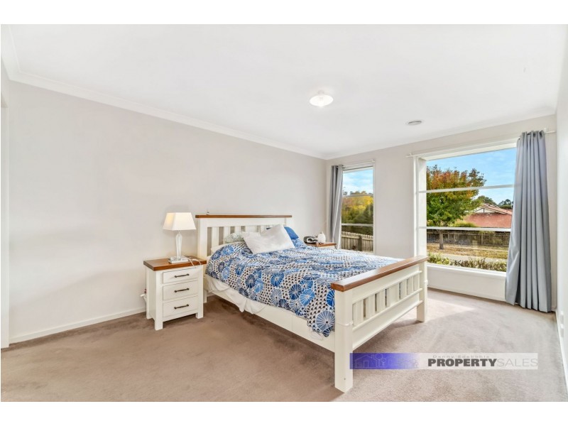 18 Amaroo Way, Newborough VIC 3825