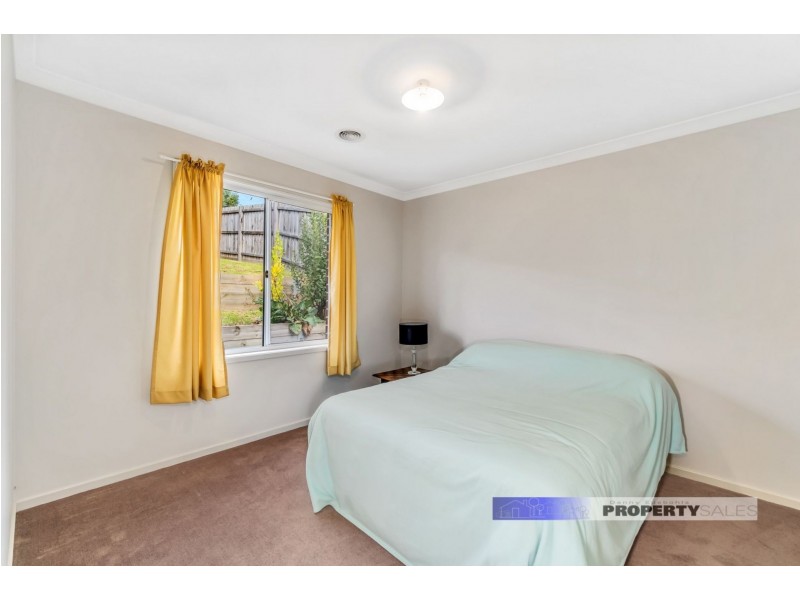 18 Amaroo Way, Newborough VIC 3825