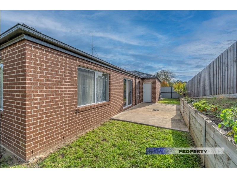 18 Amaroo Way, Newborough VIC 3825