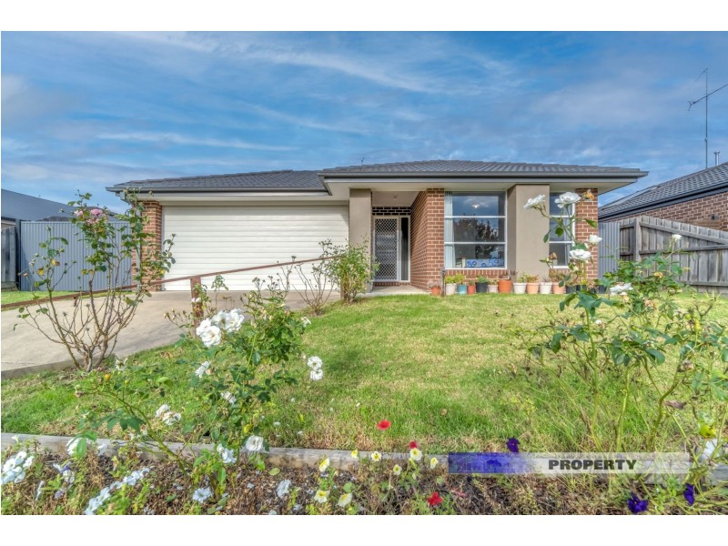 18 Amaroo Way, Newborough VIC 3825