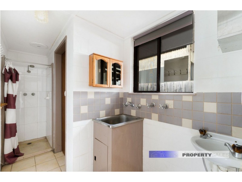 1/1 March Street, Newborough VIC 3825