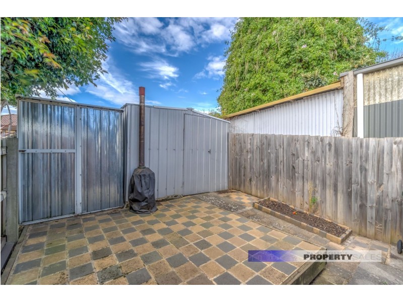 1/1 March Street, Newborough VIC 3825