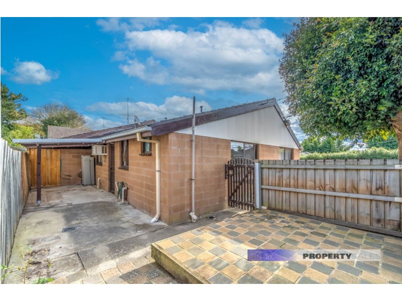 1/1 March Street, Newborough VIC 3825