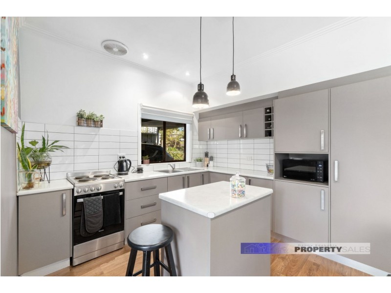 9 Scott Avenue, Moe VIC 3825