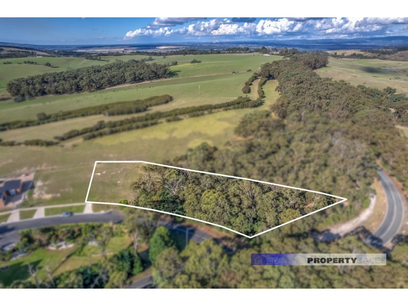 2 McCarthy Road, Newborough VIC 3825