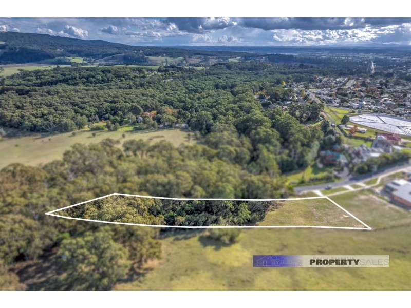 2 McCarthy Road, Newborough VIC 3825