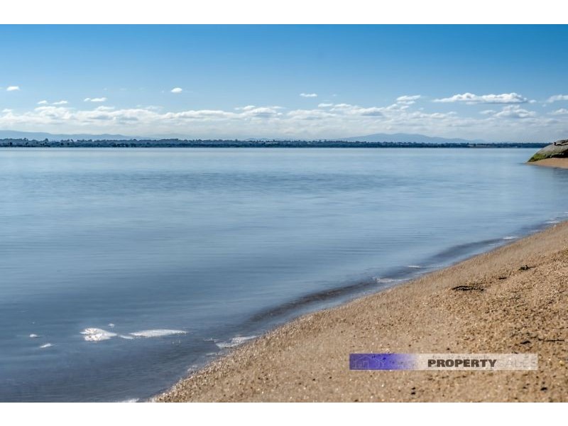 42 Seagull Drive, Loch Sport VIC 3851