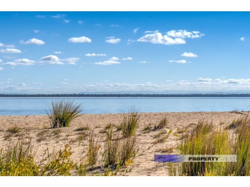 42 Seagull Drive, Loch Sport VIC 3851