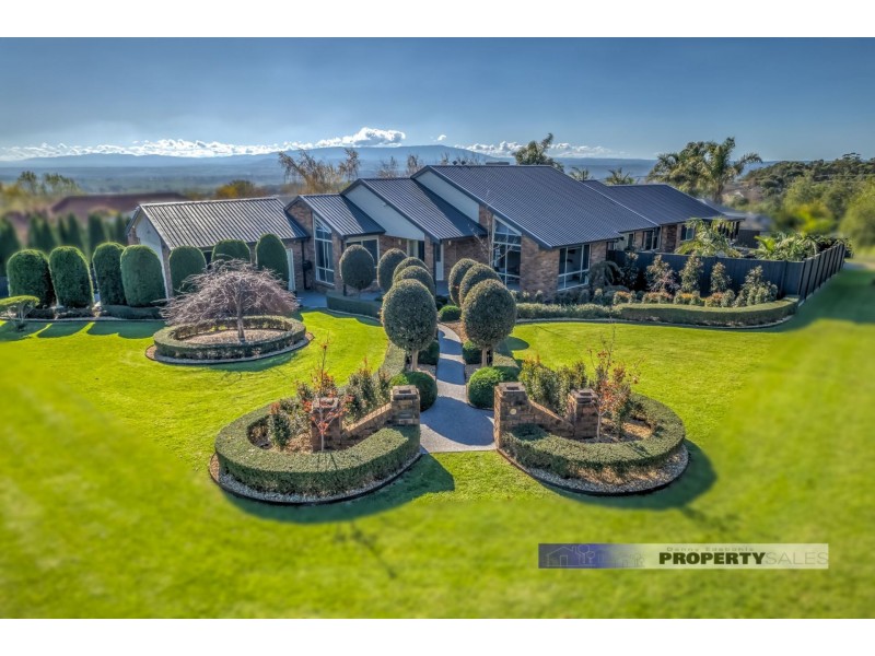 11 Comans Way, Moe VIC 3825