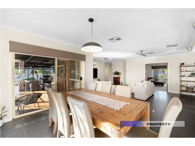 11 Comans Way, Moe VIC 3825