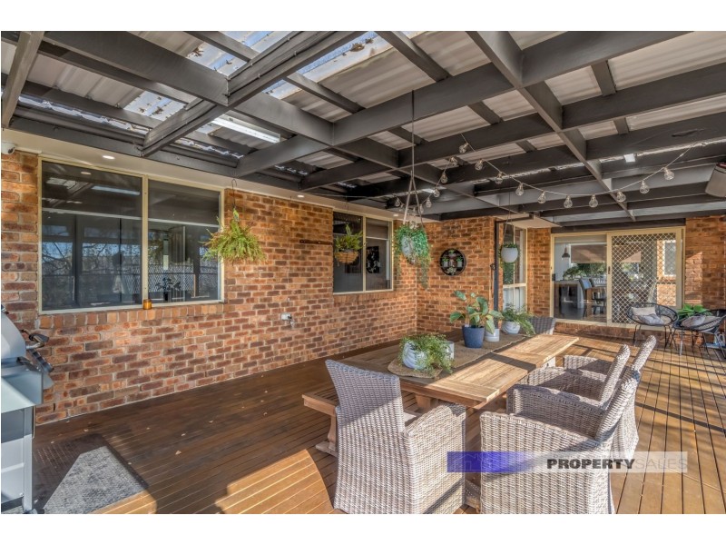 11 Comans Way, Moe VIC 3825