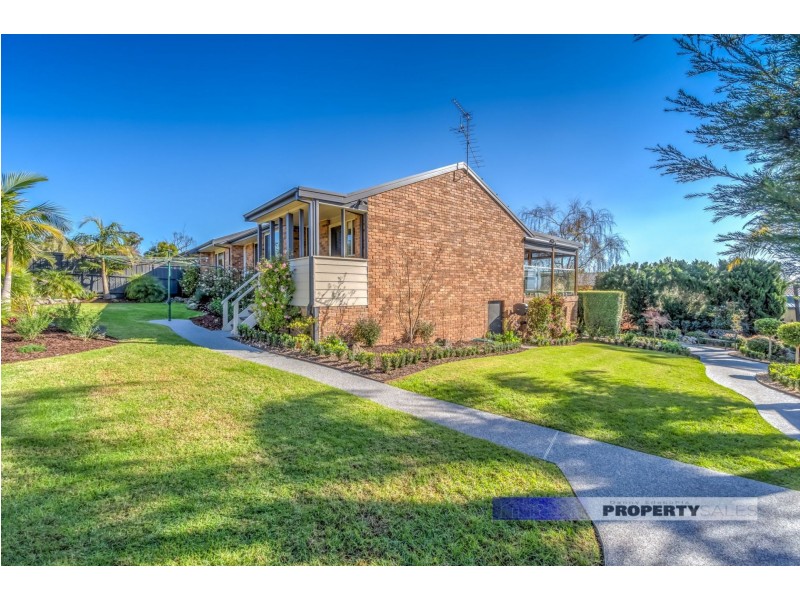 11 Comans Way, Moe VIC 3825