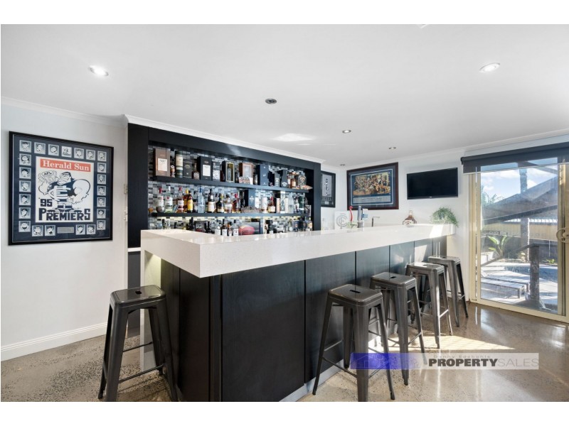 11 Comans Way, Moe VIC 3825