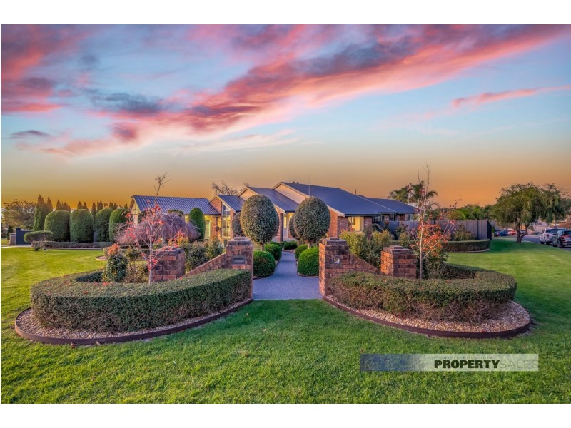 11 Comans Way, Moe VIC 3825