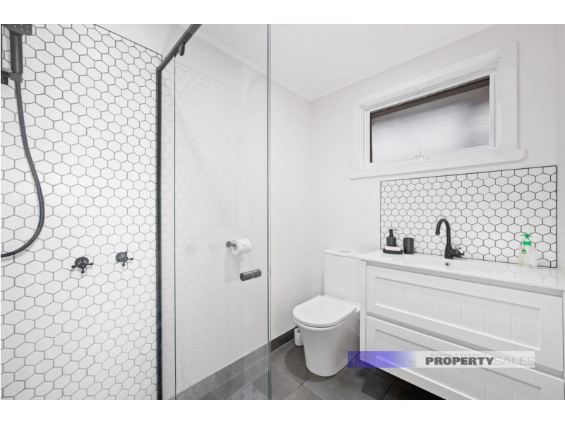 11 Burnside Street, Moe VIC 3825