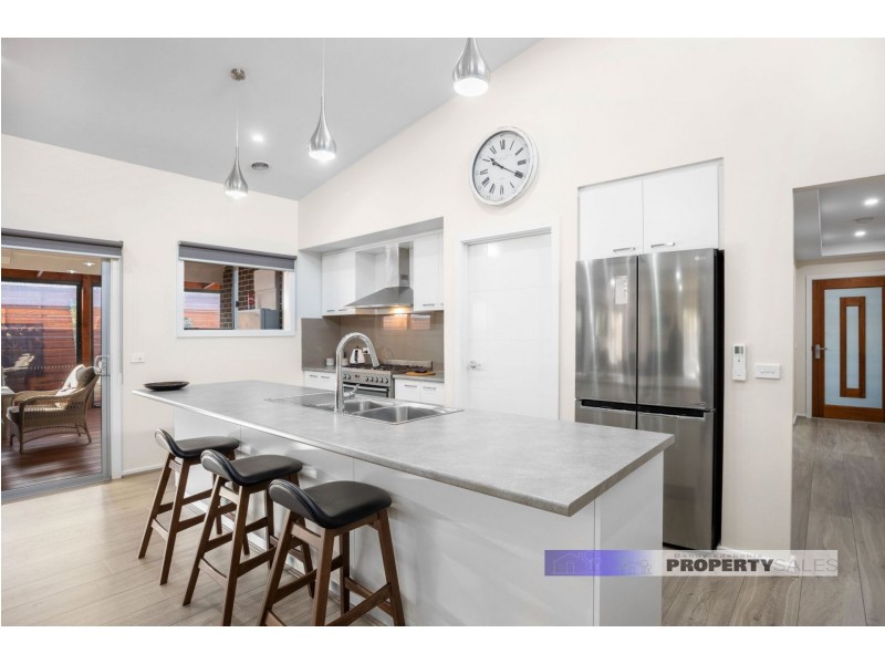 20 Sweetwater Place, Moe VIC 3825