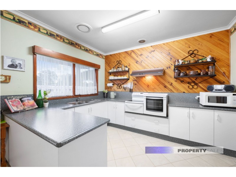 5 Southwell Avenue, Newborough VIC 3825