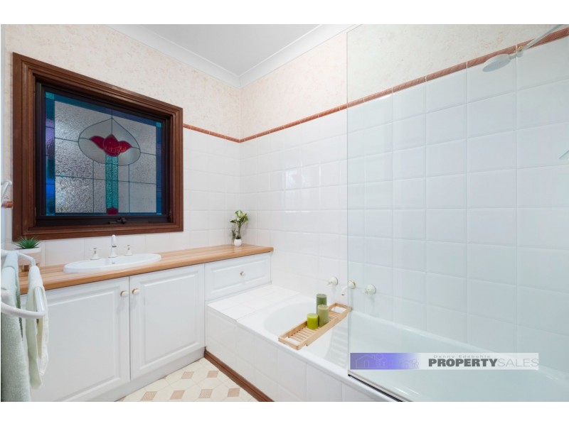 5 Southwell Avenue, Newborough VIC 3825