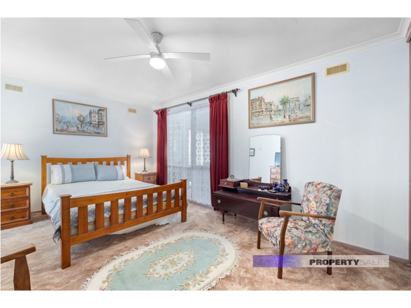 10 Littleton Avenue, Yinnar VIC 3869