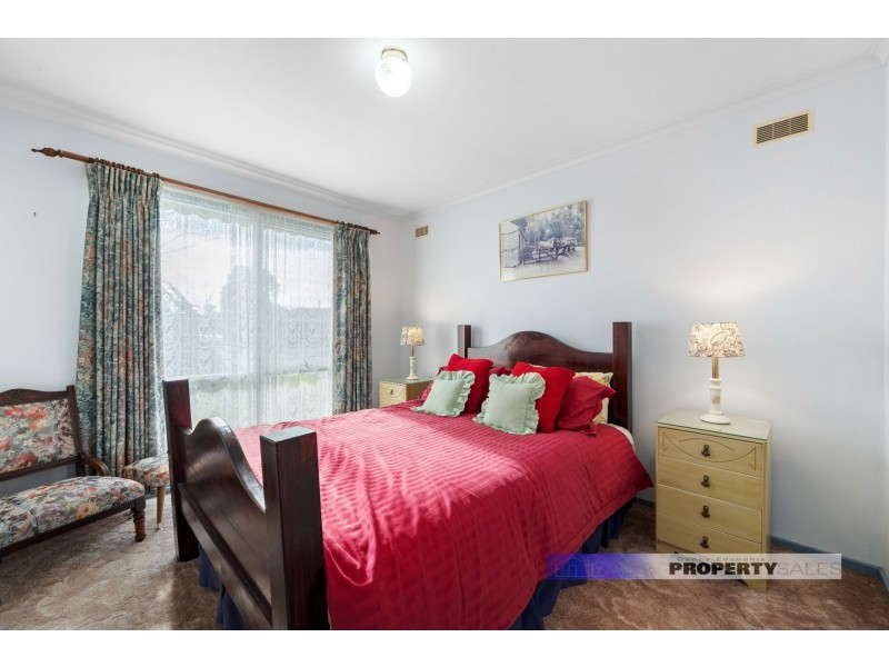 10 Littleton Avenue, Yinnar VIC 3869