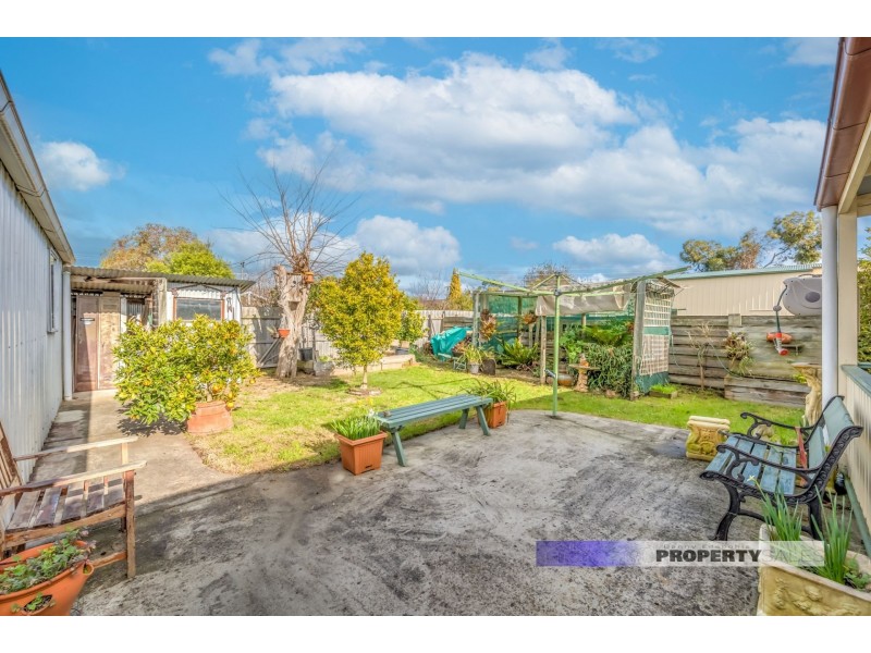 10 Littleton Avenue, Yinnar VIC 3869