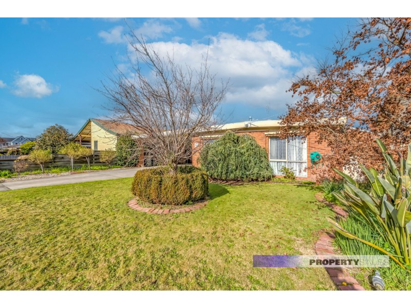 10 Littleton Avenue, Yinnar VIC 3869