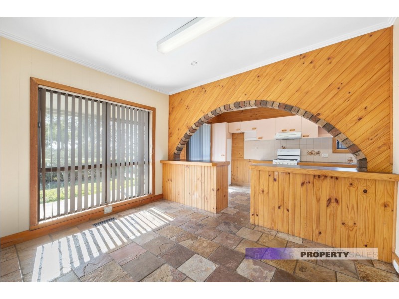 42 Marshall Avenue, Moe VIC 3825