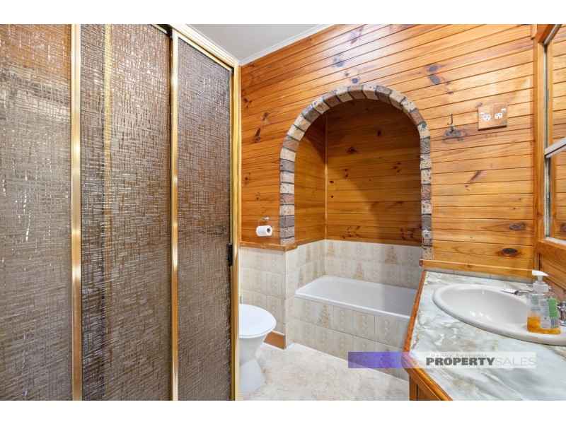 42 Marshall Avenue, Moe VIC 3825