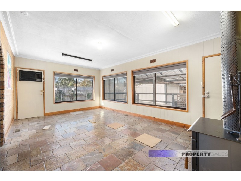 42 Marshall Avenue, Moe VIC 3825