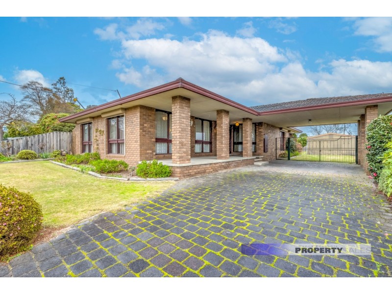 19 Cross Street, Newborough VIC 3825