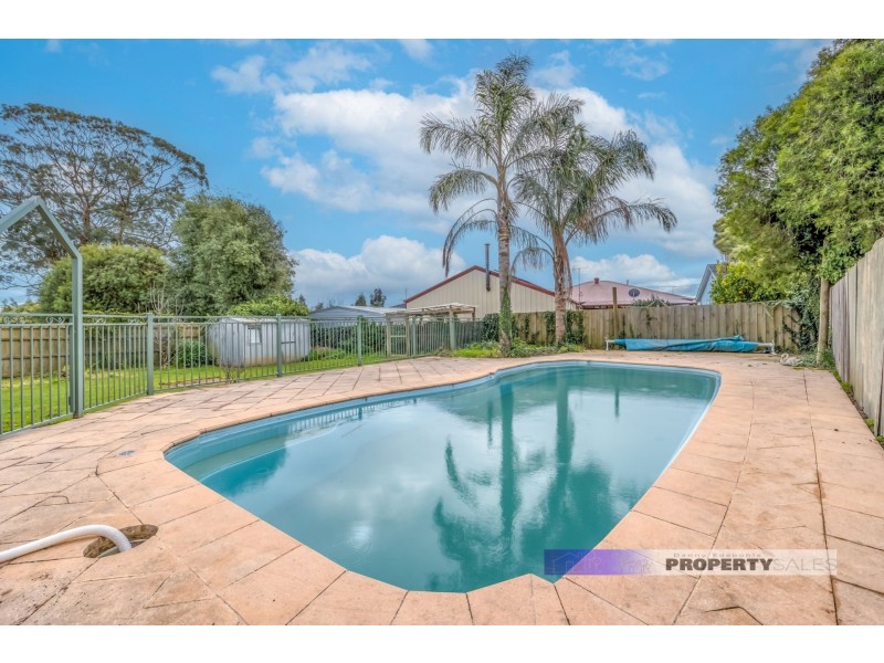 7 Boon Court, Moe VIC 3825