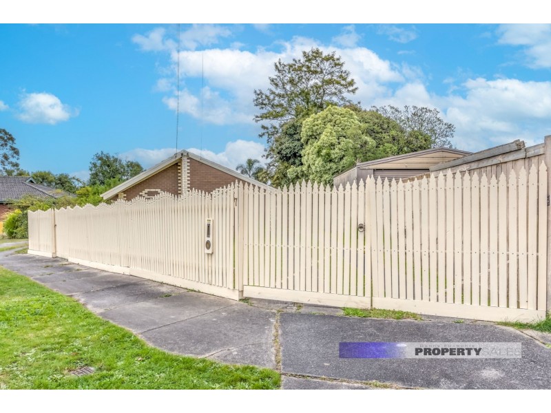 7 Boon Court, Moe VIC 3825