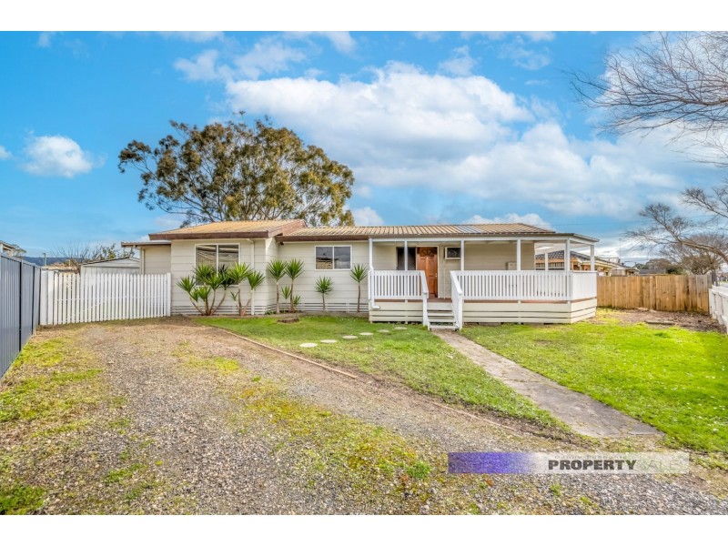 6 Hyland Street, Moe VIC 3825